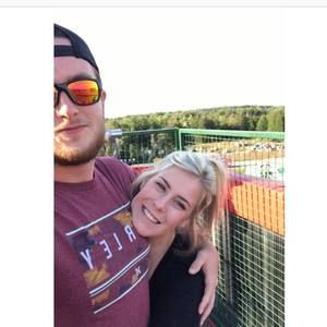 Meet your Posher, Holly